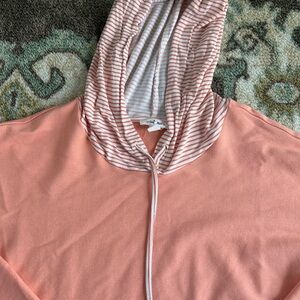 Coral pullover lightweight sweatshirt